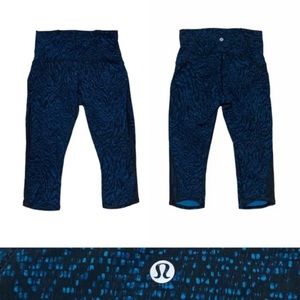 Lululemon Athletica Train Times Crop 17” Women’s Size 6 in Pulse Capri Black